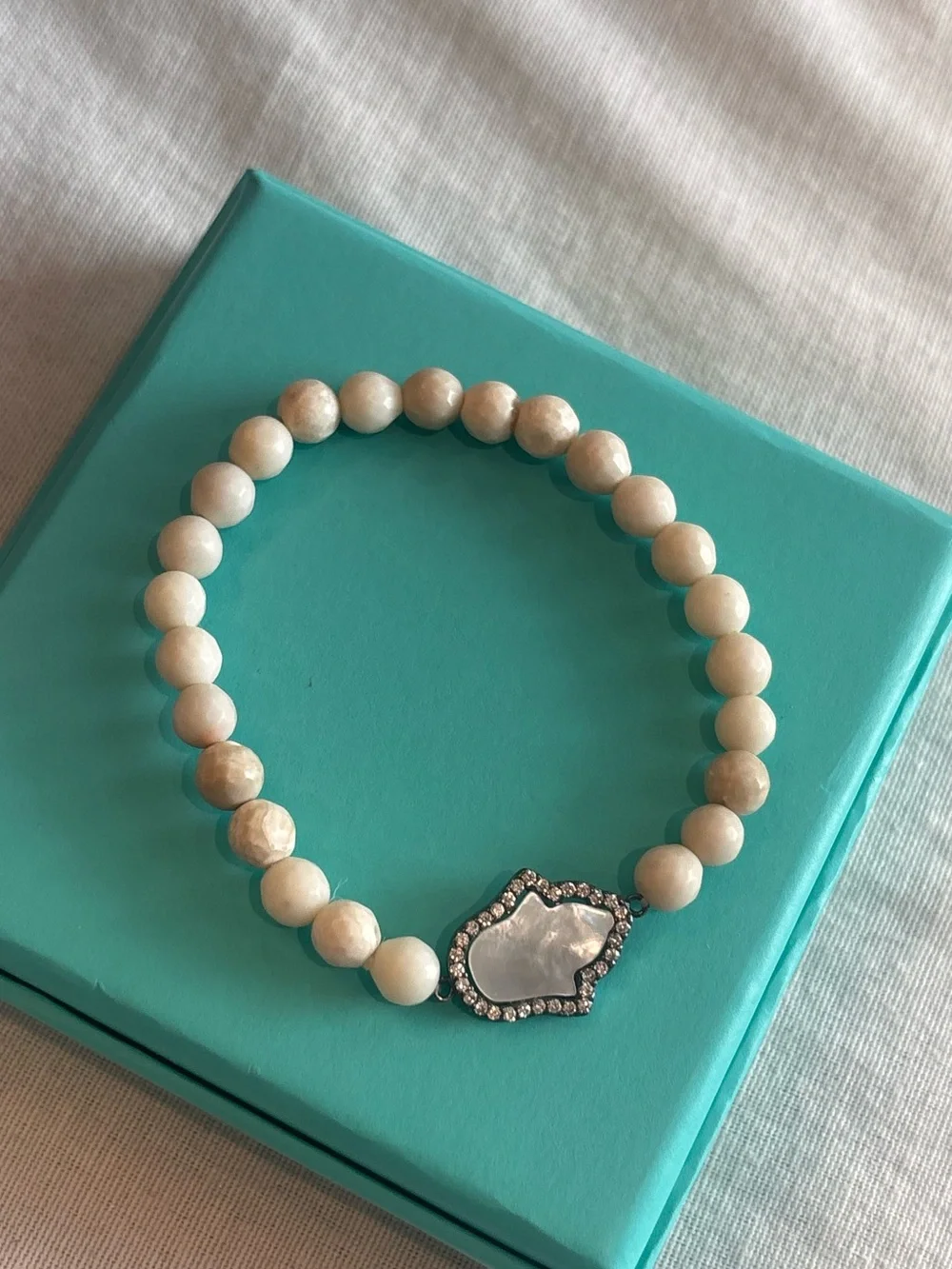NEW Natural Stone Hamsa Bracelet Mother of Pearl Stretch New Beaded Bracelet